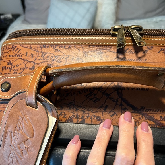 Patricia Nash Vintage Map Print Tan Leather Carryon Vertical Suitcase - Picture 4 of 15